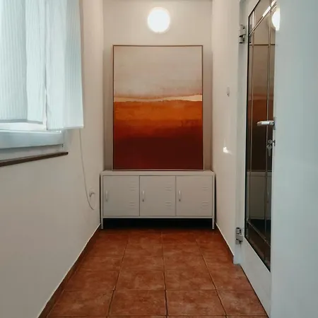 House Izi - Parking, Garden, 8 Min Ride To Center