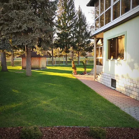 House Izi - Parking, Garden, 8 Min Ride To Center 마리보르