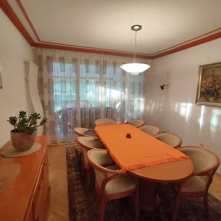 House Izi - Parking, Garden, 8 Min Ride To Center