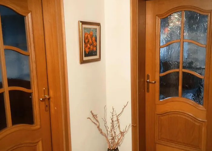 House Izi - Parking, Garden, 8 Min Ride To Center *