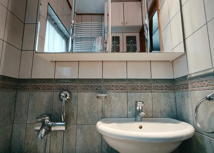 House Izi - Parking, Garden, 8 Min Ride To Center Nyaraló *