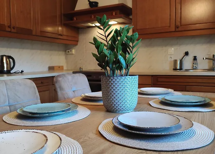 Nyaraló House Izi - Parking, Garden, 8 Min Ride To Center *